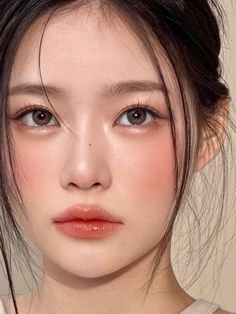 natural Korean autumn makeup Makeup Cantik, Light Makeup Looks, Korean Makeup Look, Korea Makeup, Korean Eye Makeup