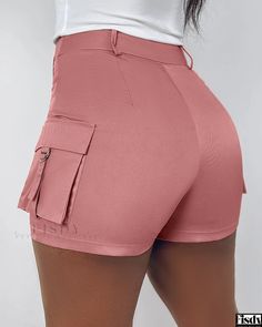 Fisdy - High-Waisted Cargo Shorts with Buckle Detail Style Casual Chic, Lantern Sleeve Dress, Chic Type, Active Shorts, Bottom Clothes, Outfits Summer, Lantern Sleeves, Shorts Set, Above Knee