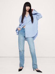 Our take on the season's mid-rise styles, these straight-leg jeans are cut for a classic look from a rigid, 100% cotton denim so it molds to you with every wear.  Mid-Rise Straight: Mid-rise (9. 5") sits at the hips.  Relaxed through the thigh with a classic, straight leg.  Full length.  Regenerative Cotton: This style is made with cotton sourced from Regenagri® certified farms using regenerative farming practices, ones that aim to improve biodiversity and secure the health of the land and those Regenerative Farming, Petite Shorts, Bottom Clothes, The Land, First Look, Classic Looks, Straight Jeans, Straight Leg Jeans, Leg Jeans