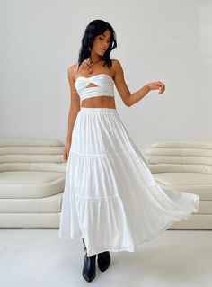 Allie Set White Ultra Europe, Maxi Rock, Maxi Skirt Crop Top, Coachella Outfit, Skirts Midi High Waisted, Strapless Tops, Buy Now Pay Later, White Crop, White Crop Top