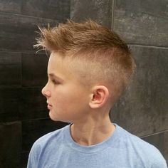 Modern Boy Haircuts, Stylish Kids Boys, Stylish Boy Haircuts, Teen Haircuts, Teen Boy Haircut, Hair Catalog, Boy Cuts