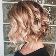 Beachy Blonde, Light Strawberry Blonde, Strawberry Blonde Highlights, Medium Blonde Hair, Golden Blonde Hair, Medium Long Hair, Blonde Hair With Highlights