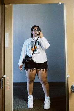 Streetwear Fashion Plus Size, Chubby Outfit Ideas, Look Hip Hop, Retro Summer Outfits, Curvy Casual Outfits, Plus Size Baddie Outfits, Outing Outfit, Plus Size Fashionista, Classy Casual Outfits