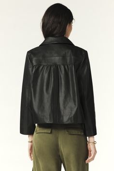 Our MYLOS jacket will add a touch of style to any outfit. This short leather jacket is designed with a Peter Pan collar, a pocket in front, and 3/4 sleeves for a unique look. Feel free to pair it with a skirt and a button-down shirt, or a vintage straight dress. This item is made from leather obtained from a tannery certified by the protocol of the Leather Working Group - Short jacket- 3/4 sleeves- Pocket in front- Peter Pan collar Short Leather Jacket, Skirt And Sneakers, Denim Shirt Dress, Leather Shirt, Straight Dress, Pump Dress, Sleeve Jacket, Short Jumpsuit, Pan Collar