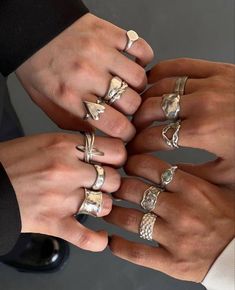 Girl Aesthetics, Funky Jewelry, Jewelry Inspo, Dream Jewelry, Pretty Jewellery, Piercing Jewelry