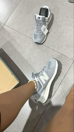 Basic New Balance Shoes, Cheap New Balance Shoes, New Balance Shoe Aesthetic, Womens New Balance Shoes 996, New Balance Breathable Sneakers For Streetwear, Shoe List, Air Shoes, Shoes New Balance