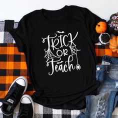 Teaching Clothes, Halloween Tops, Kids Halloween Gifts, Teach Shirt, Halloween Teacher Gifts, Fun Halloween Crafts, Pumpkin Patch Outfit, Teaching Outfits, Teaching Shirts