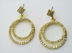 We've do our best to make the photo more close to the real items.     Condition: 100% Brand New & high quality Material：Alloy,Crystal   Color: GOLD Size：1.0 inch (w) x 1.5 inch (L) weight: 0.3 oz  Package includes:  1 Pair Earrings Gold Round Bridal Earrings For Evening, Wedding Circle Earrings In Metal, Gold Circular Earrings For Wedding, Glamorous Gold Round Crystal Earrings, Color Wedding, Drop Earring, Formal Wedding, Free Items, Party Fashion