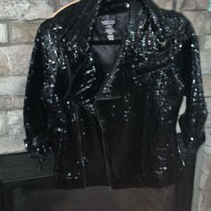 3/4 Sleeve Full Sequin Jacket. Well Made Jacket For The Evening Out, Dinner, Wedding, Party And More. Zipper Close. Brand New Without Tags. Spring Formal Outerwear With Sequins, Spring Formal Sequined Outerwear, Fitted Sequin Outerwear For Holidays, Fall Party Outerwear With 3/4 Sleeves, Winter Formal Sequined Outerwear, Formal Winter Outerwear With Sequins, Formal Long Sleeve Outerwear For Party Season, Fitted Fall Outerwear With 3/4 Sleeve, Fitted Formal Outerwear With 3/4 Sleeves