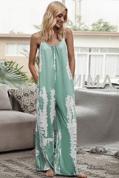 Spring Break Outfit Ideas, Postpartum Wardrobe, Spaghetti Strap Jumpsuit, Jumpsuit With Pockets, Tie Dye Jumpsuit, Spring Break Outfit, Plus Size Summer Outfit