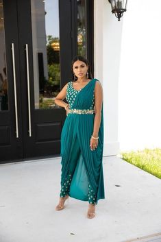 Designer Lehanga, Clothing Fancy, Indian Wedding Guest Dress, Pant Saree, Descendants Oc, Indian Closet, Dhoti Saree, Pleated Saree, Long Blouse Designs