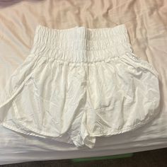 Size Small Brand New Never Worn White The Way Home Free People Shorts Summer Lightweight Short Bottoms, Lightweight Short Summer Bottoms, Casual Lightweight White Shorts, White Lightweight Summer Shorts, Lightweight White Summer Shorts, Lightweight White Short Bottoms, White Lightweight Short Bottoms, Lightweight White Short Length Bottoms, White Lightweight Short Length Bottoms