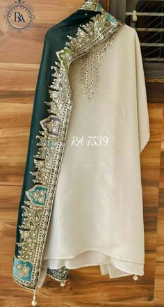 Walima Simple Dress, Simple Bridal Dresses Pakistani, Simple Dress Casual, Africa Trip, Embroidery Fashion Detail, American Dress, Salwar Kamiz