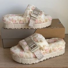 Brand New No Box Custom Uggs, Ugg Fluffita, Panther Print, Shoes Ugg, Platform Slides, Womens Uggs, Ugg Shoes, Panther, Me Too Shoes