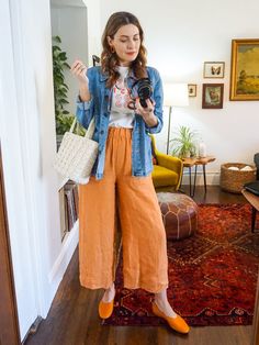 The Everlane Day Glove Review — Tiny Acorn Orange Wide Leg Pants Outfit, Boho Mom Outfits, Orange Wide Leg Pants, Everlane Day Glove, Tiny Acorn, Boho Mom, Wide Leg Pants Outfit, Leg Pants Outfit, Teaching Outfits