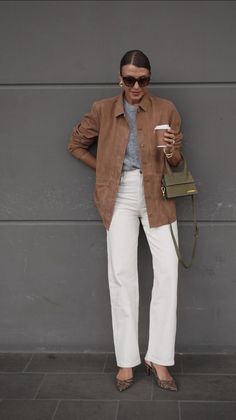 Suede Outfit, Beige Outfit, Transition Outfits, Summer Work Outfits, Brown Suede Jacket, Street Style Winter, Autumn Winter Fashion, Beautiful Outfits