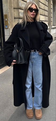 Street Style 2023-2024 Winter Chanel Aesthetic, Fits Ideas, Nyc Outfits, Future Job, Weather Outfits