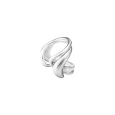 Referencing the organic shapes and daring look of the Arc collection, this open ring is a bold addition to any ensemble. Designed by the Georg Jensen Design Studio, the piece features silver swirls that wrap around the finger, giving life to a ring like no other. Unusual Rings Silver, Organic Shape Jewelry, Unusual Rings, Swirl Ring, Design Studios, Exclusive Jewelry, Georg Jensen, Recycled Silver, Ring Size Guide