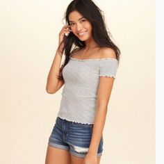 Super Cute Top! Looks Small But So Stretchy. White Stretch Casual Off-shoulder Top, Casual Stretch Off-shoulder Top, Casual White Off-shoulder Top With Short Sleeves, Top Girls, Diy Travel, Hollister Tops, Cute Top, Ribbed Fabric, Girl Top