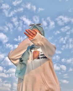 Fesyen Islam, Muslimah Photography, Instagram Dp, Mode Turban, Hijab Trends, Cute Images For Dp, Hijab Aesthetic, Hijabi Aesthetic, Best Poses For Pictures