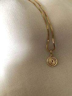 NEZ Spiral Gold Necklace 14kt Gold Filled Box Chain Dainty - Etsy Dainty Spiral Yellow Gold Jewelry, Everyday Spiral Yellow Gold Jewelry, Dainty Spiral Jewelry For Everyday, Minimalist 14k Gold Spiral Jewelry, Spiral Hammered Jewelry As Gift, Spiral Hammered Jewelry Gift, Minimalist Gold Spiral Jewelry, Simple Gold Necklaces, Swirl Symbol