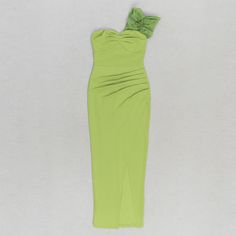 Dive in the Sensual Charms of Our Star Bodycon Maxi Dress - Green! Presenting an extraordinary dress for those who demand elegance without sacrificing style: Star Bodycon Maxi Dress - Green. A touch of allure to your formal ensemble is added by the one-shoulder neckline, while the slim fit effortlessly sculpts your curves. This dress, which is made of premium polyester, combines comfort and style to make sure you look and feel amazing. This dress is a must-have for those special dinner occasions Bodycon Maxi Dress, Style Star, Special Dinner, Green A, Bodycon Maxi Dresses, Fashion Hub, Dinner Dress, Maxi Dress Green, Asymmetrical Design