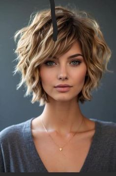 Messy Wavy Hair, Timeless Looks, Shaggy Short Hair, Haircuts For Women Over 50, Gorgeous Hairstyles, Hairstyles And Haircuts, Messy Short Hair, Edgy Short Hair