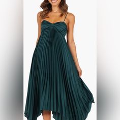 Nwt Vikki Pleated Sleeveless Satin Maxi Dress Newww Color: Green Slips On Over Head Sweetheart Neck Adjustable Straps Partially Lined 100% Polyester Hand Wash, Dry Flat Imported Pleated Midi Dress With Spaghetti Straps For Date Night, Pleated Sleeveless Maxi Dress For Party, Pleated Sleeveless Sundress At Midi Length, Party Pleated Sundress Maxi Dress, Sleeveless Pleated Party Dress, Pleated Sundress Maxi Dress For Party, Pleated Sundress For Party, Pleated Dresses With Spaghetti Straps, Sleeveless Pleated Sundress Maxi Dress