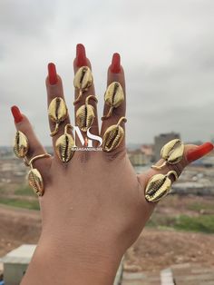 5 Adjustable rings made with quality brass. Can be used during special events wedding, dates, birthday parties. Handmade Gold Rings For The Beach, Gold Bohemian Rings For Party, Handmade Gold Rings For Beach, Handmade Gold Rings For Parties, Shell Rings, Rings Big, Wedding Dates, Rings Boho, Brass Rings