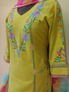 Designer Suits For Wedding, Designer Dresses Elegant, Embroidery Suit, Birds Embroidery Designs, Hand Embroidery Dress