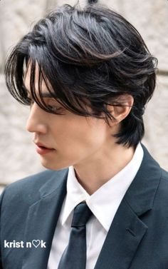 Asian Man Haircut Medium, Korean Men Long Hairstyle, Long Hairstyles For Men Korean, Asian Men Long Haircut, Asian Men’s Hairstyles, Wolfcut Men Short, Middle Length Hair Men, Men Haircut Styles Medium Length