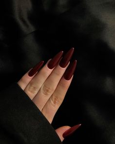 Dark Red Long Almond Nails, Dark Red Nails Long, Garnet Nails Designs, Nail Art Bordeaux, Wine Color Nails, Winter Red Nails, Date Night Nails, Date Nails, Night Nails