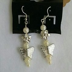 New With Tags These Custom Handmade White And Silver Beaded Hook Earrings With Butterflies And Flowers Hang 2 Inches Long. Made With Acrylic Beads To Keep Them Lightweight. Adjustable White Beaded Pearl Earrings, White Beaded Butterfly-shaped Jewelry, White Beaded Butterfly Shaped Jewelry, White Beaded Butterfly Jewelry, Butterfly White, Silver Circle Earrings, Jewelry Butterfly, Blue Costumes, Butterflies And Flowers