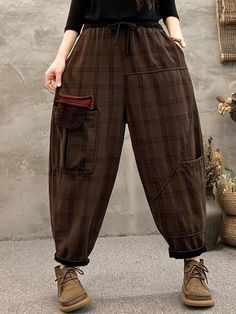 Material: 100% Cotton Style: Retro Waist: Elastic Waist Pattern: Plaid Length: Full Length Details: Pockets Season: Autumn, Winter PS: The detailed size is the body size, you should match your own size to the size chart.SizeM(Fit for EU 38-40，US 8-10，UK 12-14，AU 12-14，NZ 12-14)Bust:88.00-92.00cm/34.65-36.22"Waist:68.00-72.00cm/26.77-28.35"Hip:94.00-98.00cm/37.01-38.58"Height:5'4''/165cmSizeL(Fit for EU 42-44，US 12-14，UK 16-18，AU 16-18，NZ 16-18)Bust:96.00-100.00cm/37.80-39.37"Waist:76.00-80.00cm/ Baggy Brown Pants For Fall, Baggy Winter Pants With Pockets, Winter Baggy Pants With Pockets, Casual Brown Harem Pants With Pockets, Baggy Brown Harem Pants With Pockets, Baggy Winter Harem Pants With Pockets, Baggy Harem Pants With Pockets For Winter, Fall Relaxed Fit Brown Harem Pants, Winter Harem Pants With Pockets