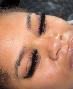 Pretty lashes Aesthetic Eyelashes, Lash Individuals, Eye Makeup Lashes, Face Lashes, Ear Piercings Industrial, Lash Looks, Natural Fake Eyelashes, Lash Maps, Lash Map