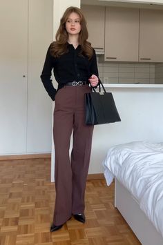 Classy Work Outfits Business Casual, Winter Fashion Outfits For Work, Work Outfits Business Casual, Bussines Casual Woman, Meeting Outfit, Girls Dress Outfits, Outfits For Work, Corporate Attire, Casual College Outfits