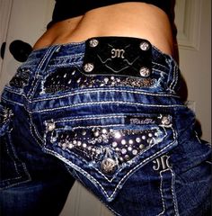 Miss me jeans Looks Hip Hop, Buckle Jeans, All Jeans, Jean Pants, Rock Revival Jeans, Hot Jeans, Cute Jeans, Cowgirl Style