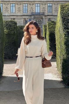 Old money outfit ideas | quiet luxury style | fall winter outfit ideas aesthetic #oldmoney Looks Kate Middleton, Mode Ulzzang, How To Look Expensive, Elegante Y Chic, Classic Style Outfits, Paris Mode, Stil Elegant, Trendy Fall Outfits