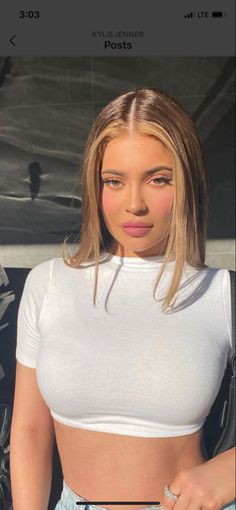 Money Piece On Brown Hair, Kylie Jenner Blonde Hair, Blonde Hair Honey, Kylie Jenner Short Hair, Kylie Jenner Hair Color, Kylie Jenner Blonde, Kylie Hair, Jenner Hair, Kylie Jenner Hair