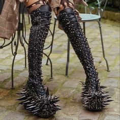 Black Round Rivets Crystal Knee High Boots Punk Lace-up Cross Tied Fashion Sexy Women Shoes 2024 Trad Goth Shoes, Spikey Boots, Goth Shoes Aesthetic, Goth High Fashion, Spiky Shoes, Gore Fashion, Spike Boots, Shoes With Spikes, Knee High Boots Platform