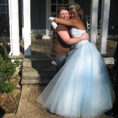 Gorgeous Baby Blue Ball Gown! Sweetheart Neckline, Intricate Beaded Bodice, Sequins Throughout The Mesh Overlay; Zipper With Hook And Eye Closure In Back. A Few Beads Have Come Loose By The Closure (Pictured), And The Inner Lining Has Some Bronzer Around The Top (Pictured). No Stains Or Tears; Long Gloves To Match Upon Request Blue Tulle Dress For Sweet 16, Blue Gown With Sweetheart Neckline For Sweet 16, Blue Sweetheart Neckline Gown For Sweet 16, Sweet 16 Blue Gown With Sweetheart Neckline, Blue Sweetheart Neckline Dress For Sweet 16, Blue Tulle Gown For Sweet 16, Princess Style Blue Dress For Sweet 16, Blue Princess Dress For Sweet 16, Princess Style Blue Ball Gown For Bridesmaid