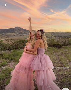 Casual Dinner Outfit Winter, Dinner Outfit Winter, Casual Brunch Outfit, Brunch Outfit Winter, Prom Inspo, Pink Prom Dress, Pinterest Girls, Feminine Outfit, Dress Inspo