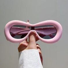 In need something retro but chic? Here’s our unique balloon bubble thick rim large shield racer-like retro sunglasses. Perfectly oversized unique thick rim to complete your look. Size: 5 1/2" (141mm) x 2 1/4" (56mm) Plastic Frame UV400 Polycarbonate Lenses Lens Width: 48mm Lens Height: 33mm Bridge Width: 17mm Temple Length: 150mm Egirl Clothes, Retro Brand, Pink Sunglasses, Punk Outfits, Trending Sunglasses, Oval Sunglasses, Sunglasses For Men, Retro Sunglasses, Brand Design