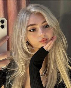 Blonde Hair Girl, Long Blonde, Hair Reference, Long Blonde Hair, Aesthetic Hair, Blonde Girl, Pretty Hairstyles, Aesthetic Girl, Cute Hairstyles