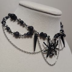 Halloween Themed Black Necklace, Black Themed Necklace For Halloween, Themed Black Necklace For Halloween, Adjustable Black Themed Necklace, Black Halloween Necklace With Lobster Clasp, Black Choker For Halloween Gift, Black Choker With Lobster Clasp, Black Choker With Lobster Clasp As Gift, Handmade Black Choker For Halloween