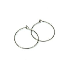 "Perfect hoops for sensitive ears. These medium silver color niobium hoops are made with 0.8 mm / 20 ga wire. Niobium is a hypoallergenic nickel free metal which makes these earrings prefect for your super sensitive earlobes. I have filed and sanded both ends for a super smooth finish. These hoops are simply elegant in style en great for everyday wear. ★ hoops ~ 3/4\" (2.0 cm) ★ 0.8 mm / 20 gauge regular earwire thickness Both Niobium and Titanium are hypoallergenic, lead and nickel free metals, Hoop Earrings Medium, Disposable Plates, Have Metal, Everyday Earrings, Sensitive Ears, Jewelry Earrings Hoops, Photo Jewelry, Silver Color, Gold Color