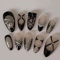 @lilacdieselnails on insta Japan Acrylic Nails, Red Bottom Nails Designs, Ttpd Nail, Black Charm Nails, Goth Nails Simple, Black Grunge Nails, Cyberpunk Nails, Ongles Goth, Fairy Nail Art