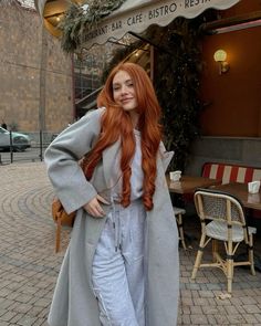 Outfit For Ginger Hair, Outfits With Ginger Hair, Ginger Woman Aesthetic, Redhead Fashion Outfits, Hairstyles For Ginger Hair, Ginger Hair Outfits, Ginger Girl Aesthetic, Aesthetic Ginger Hair, Outfits For Redheads