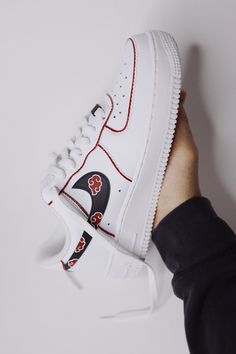 Immerse yourself in the spirit of the "Akatsuki" with our custom "Naruto-inspired" sneakers. Introducing the "Akatsuki-themed" hand-painted sneakers, featuring a sleek white canvas adorned with iconic red cloud motifs. Each pair is meticulously crafted to capture the essence of "Akatsuki", combining anime-inspired aesthetics with high-quality craftsmanship. Hand/spray "Akatsuki-themed" design. Resistant clear coat (protected against cracks and scratches). Custom made-to-order sneaker. Brand new Sporty Low-top Custom Sneakers With Anime Print, One Piece Sneakers, White Anime Print Sneakers For Streetwear, White Sneakers With Anime Print For Streetwear, White Low-top Custom Sneakers With Anime Print, White Custom Sneakers With Anime Print, White Custom Sneakers With Anime Print For Streetwear, White Casual Custom Sneakers With Anime Print, White Sporty Custom Sneakers With Anime Print