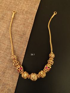 Middle Chain Designs Gold, Latest Gold Necklace Designs, Indian Gold Necklace Designs, Neck Pieces Jewelry, New Gold Jewellery Designs, Fancy Jewelry Necklace, Modern Gold Jewelry